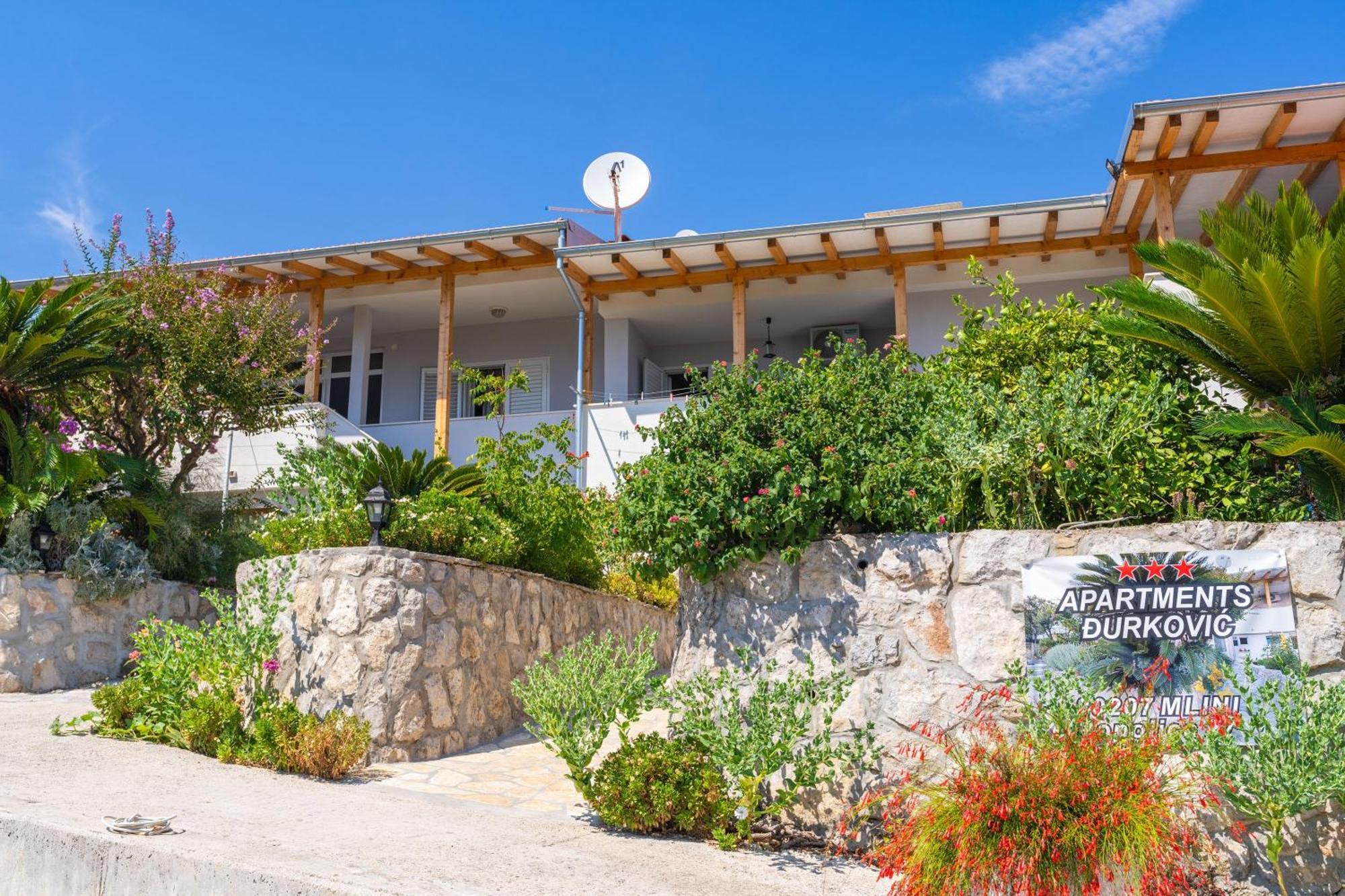 Apartments Djurkovic Mlini Esterno foto